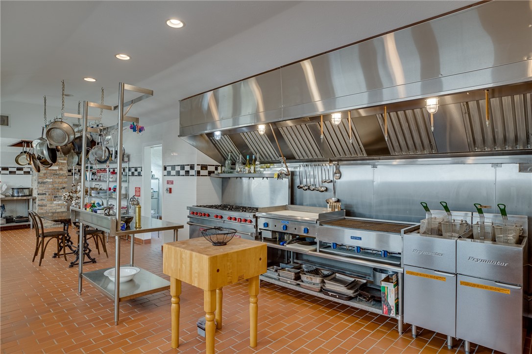 107 N Broadway Street