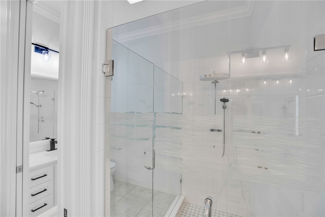 5282 Eleuthra Circle