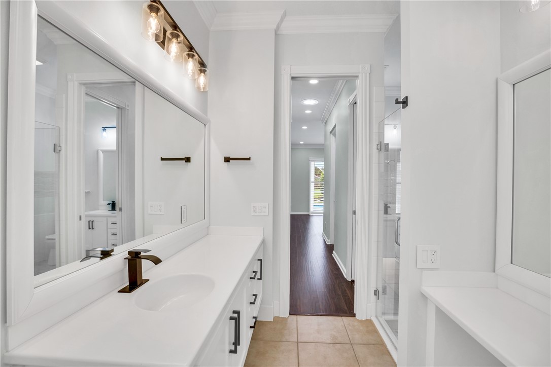 5282 Eleuthra Circle