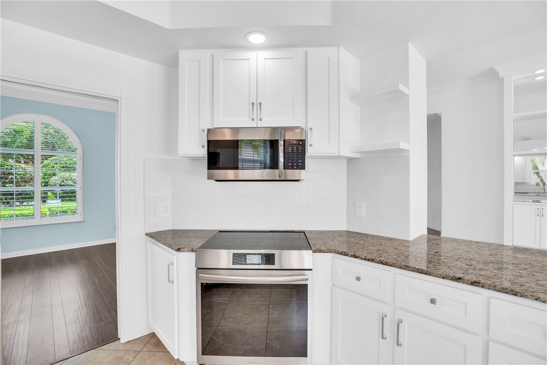 5282 Eleuthra Circle