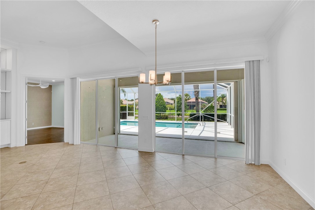 5282 Eleuthra Circle