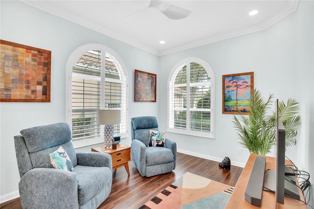 5282 Eleuthra Circle