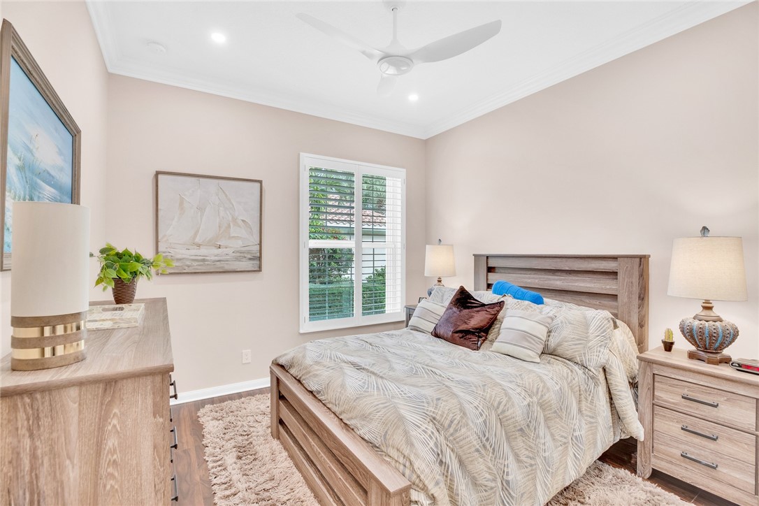 5282 Eleuthra Circle