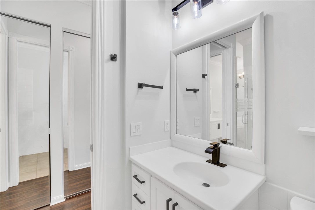 5282 Eleuthra Circle