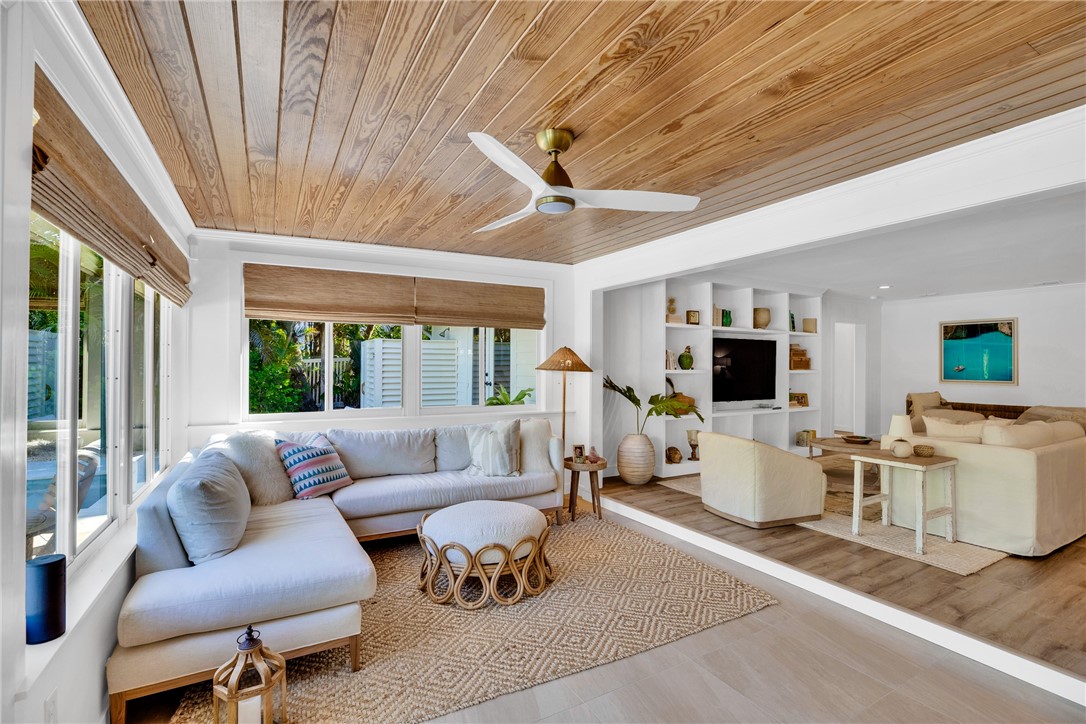 1830 E Sandpiper Road