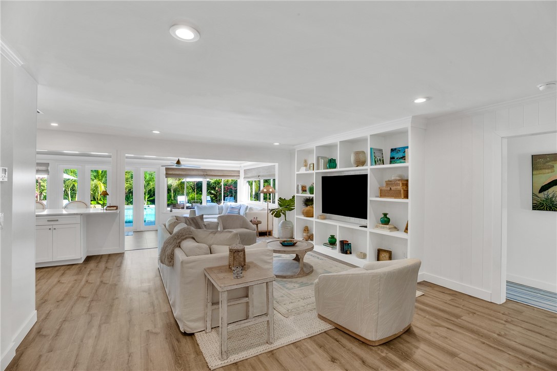 1830 E Sandpiper Road