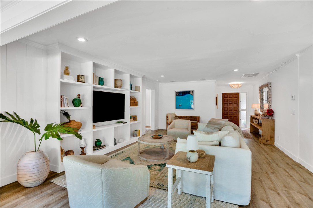 1830 E Sandpiper Road