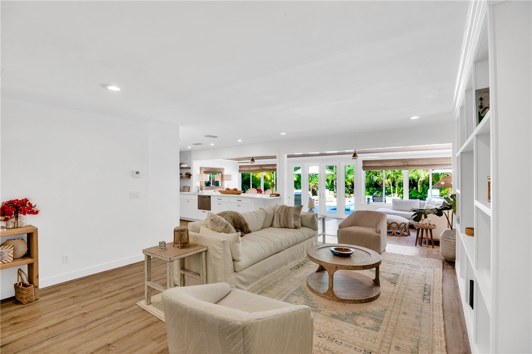 1830 E Sandpiper Road