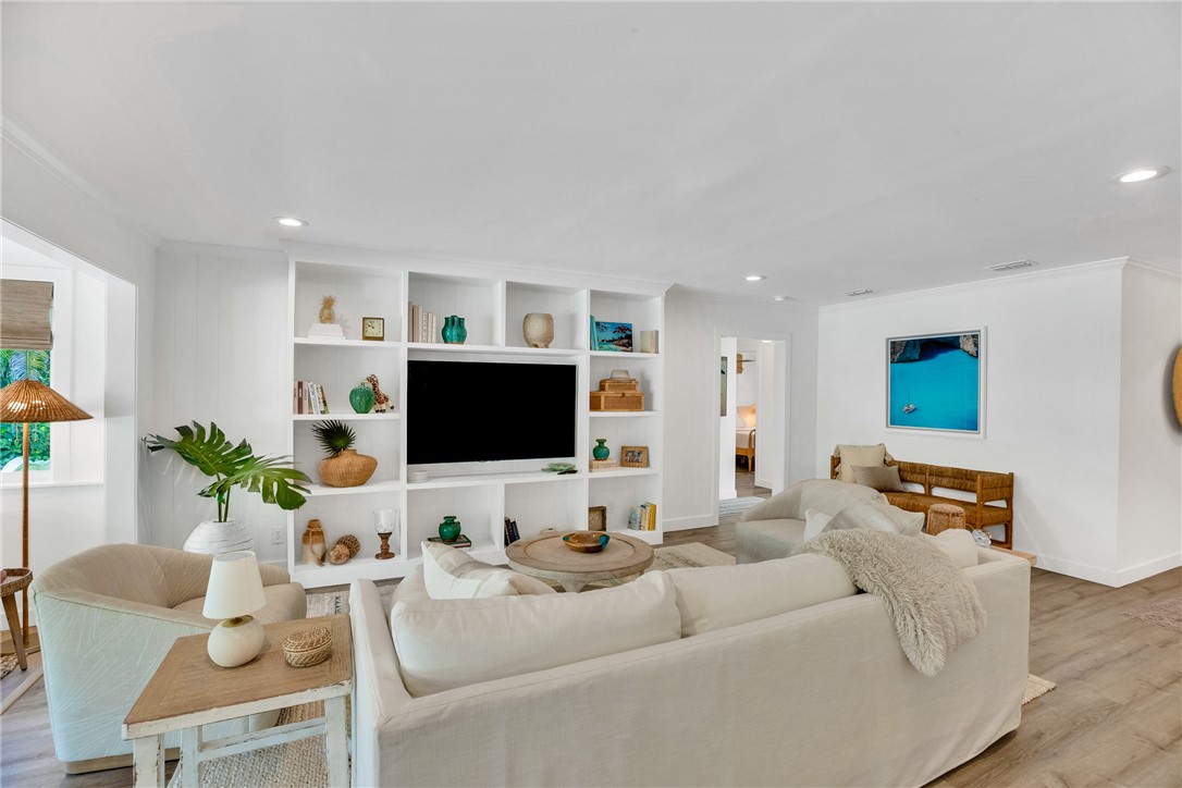 1830 E Sandpiper Road