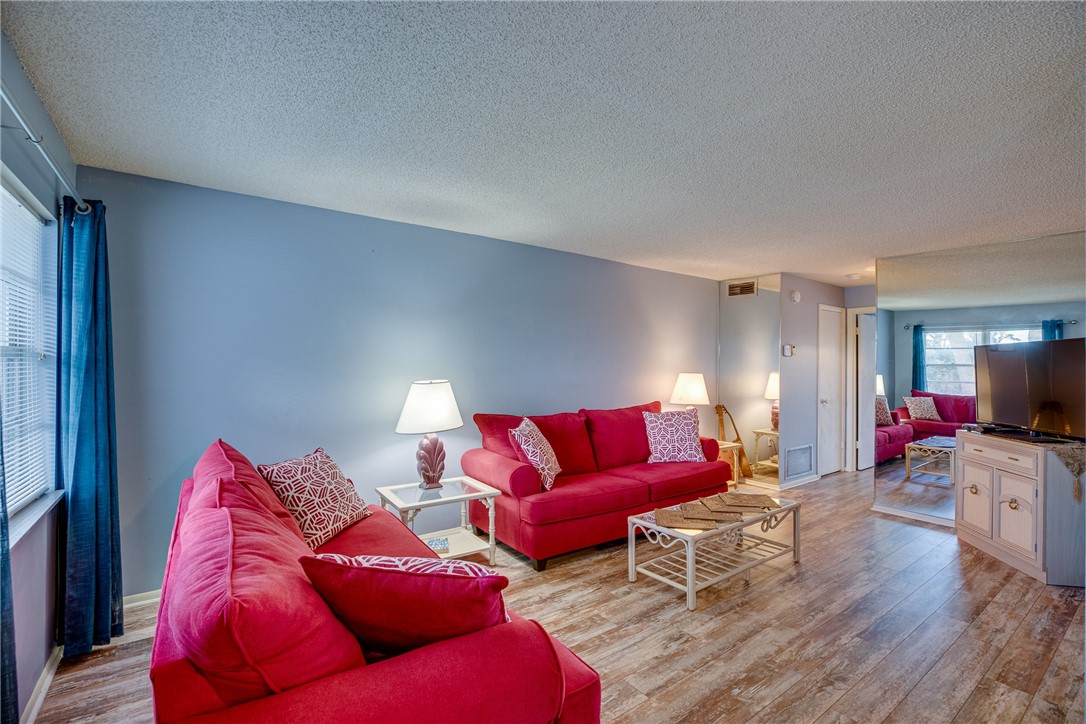 74 Royal Oak Court 205