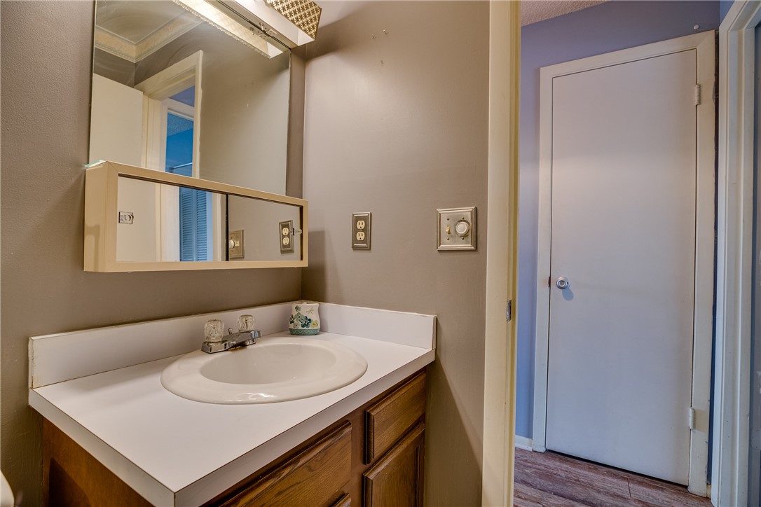 74 Royal Oak Court 205