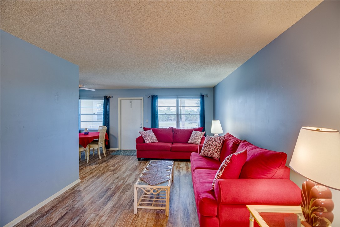 74 Royal Oak Court 205