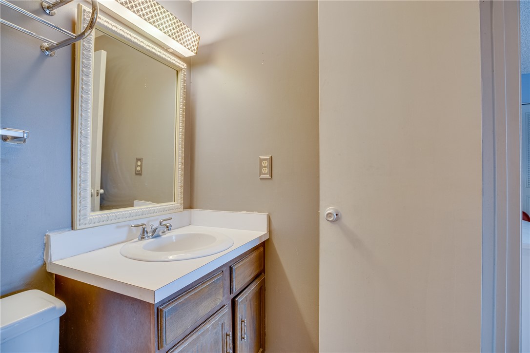 74 Royal Oak Court 205