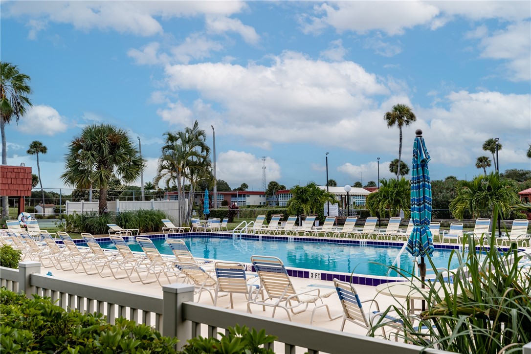 74 Royal Oak Court 205