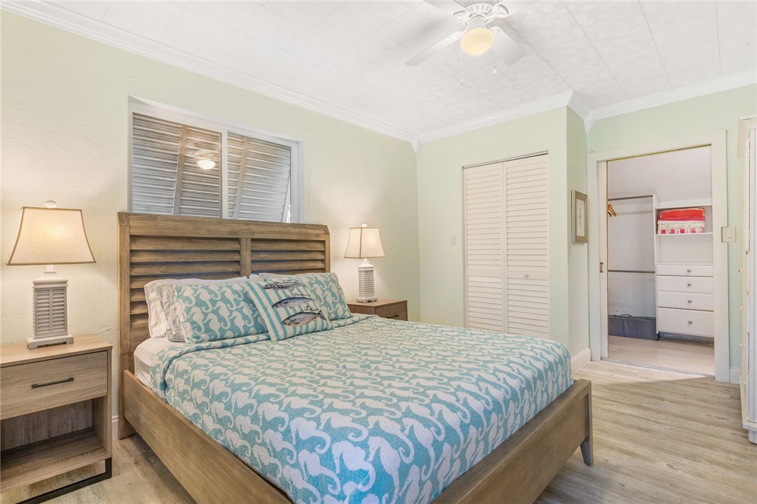 1951 W Sand Dollar Lane