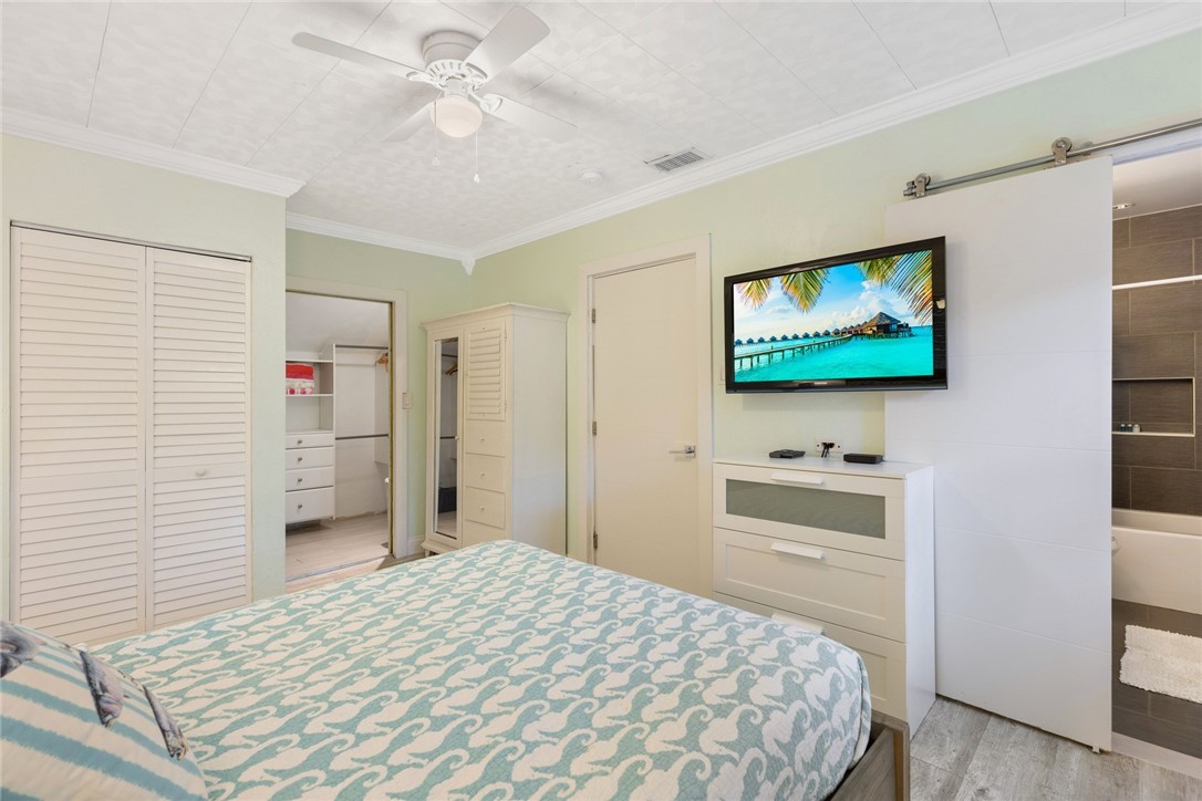 1951 W Sand Dollar Lane