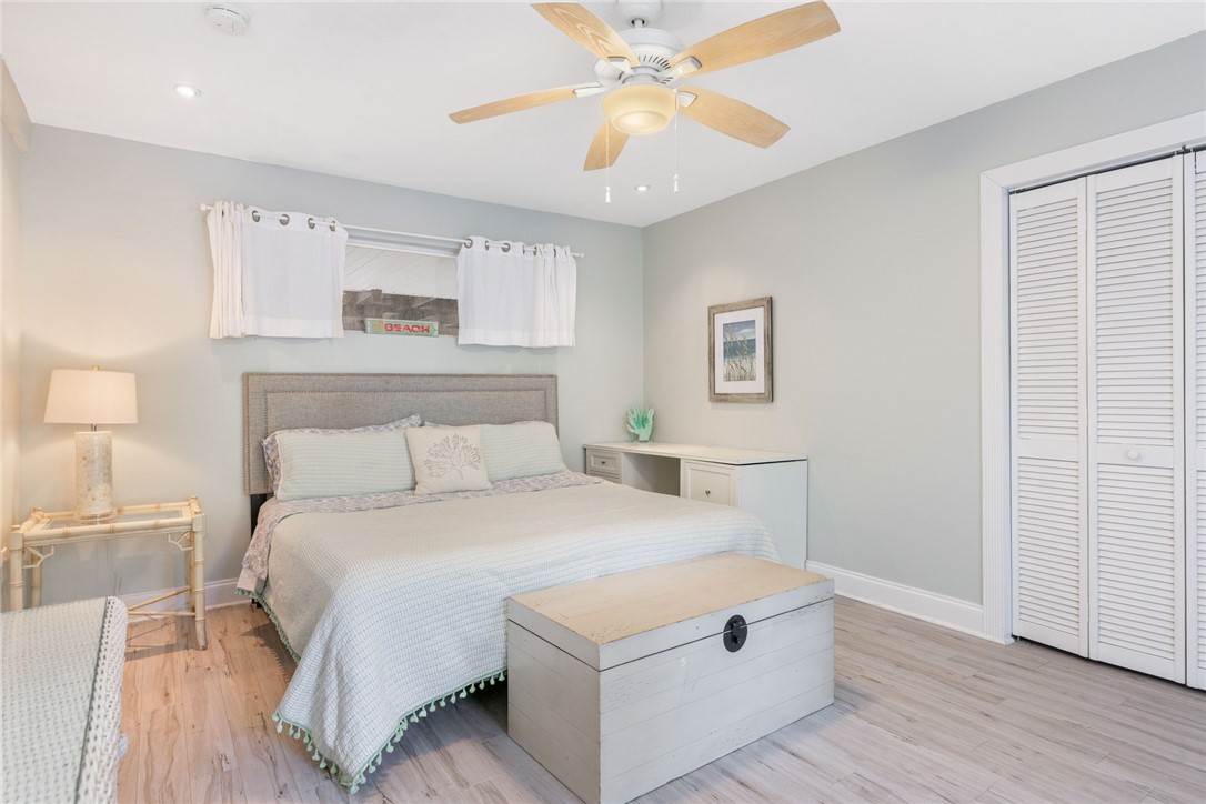 1951 W Sand Dollar Lane