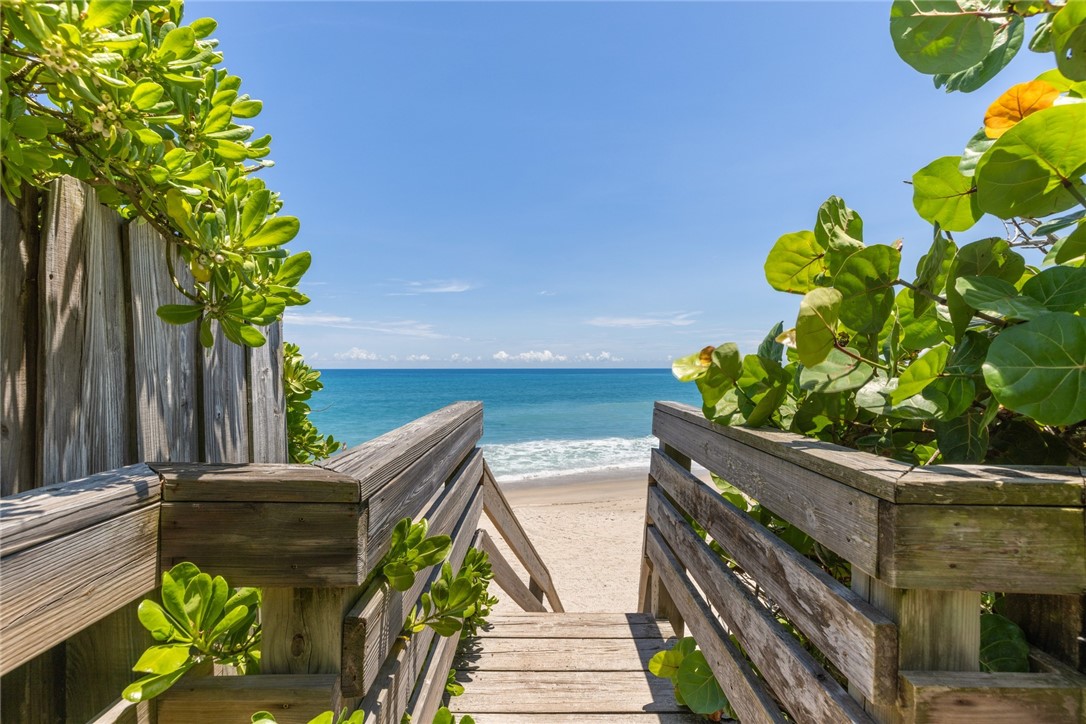 1951 W Sand Dollar Lane