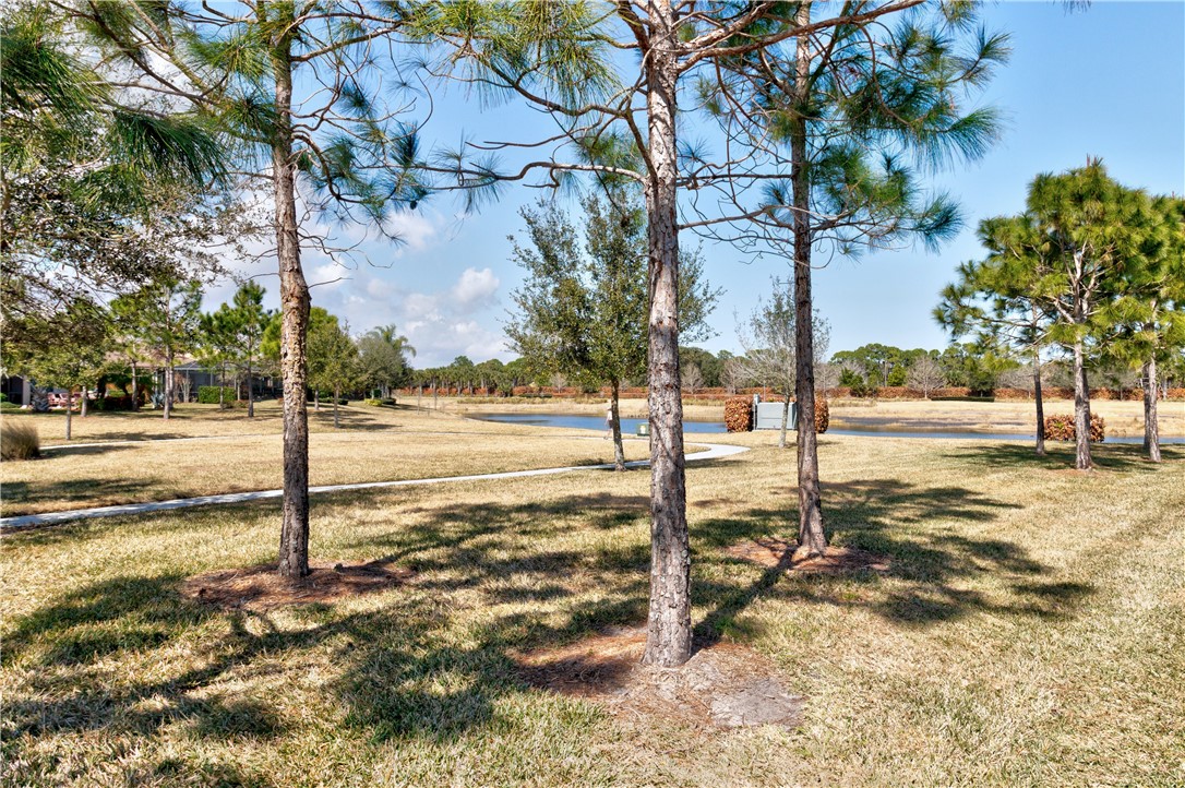5129 Unity Square