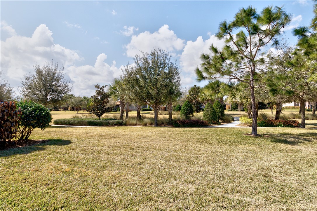 5129 Unity Square