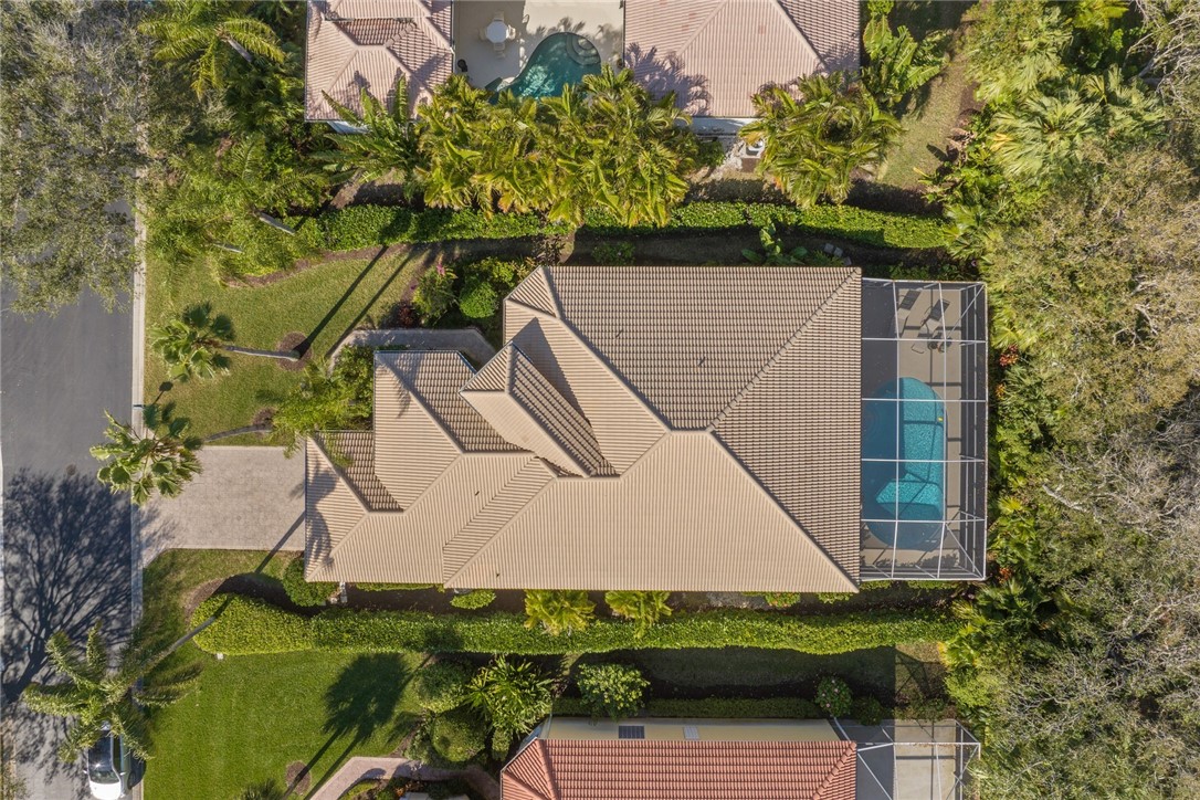 965 Island Club Square