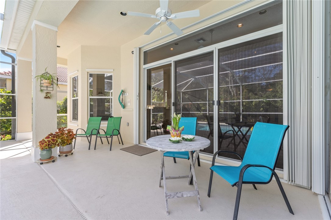 965 Island Club Square