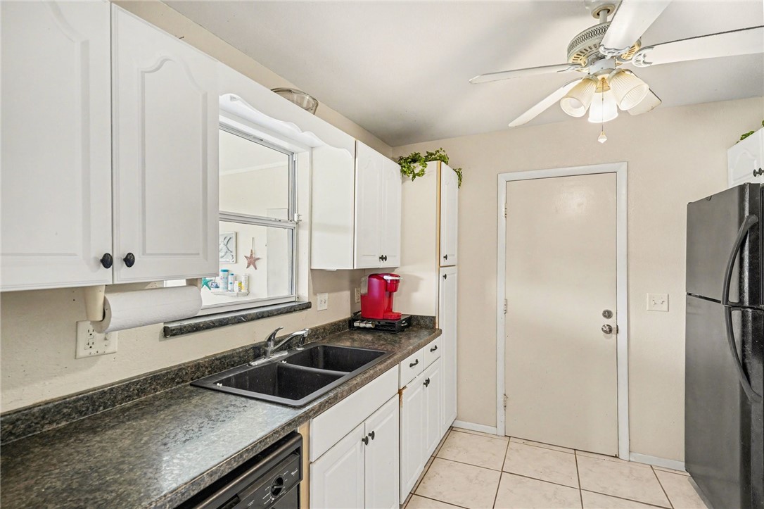 748 Cranbrook Avenue NE