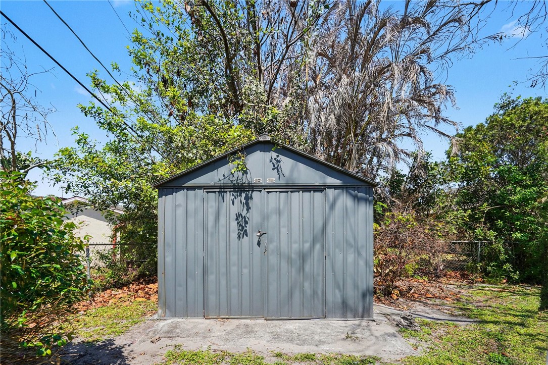 748 Cranbrook Avenue NE