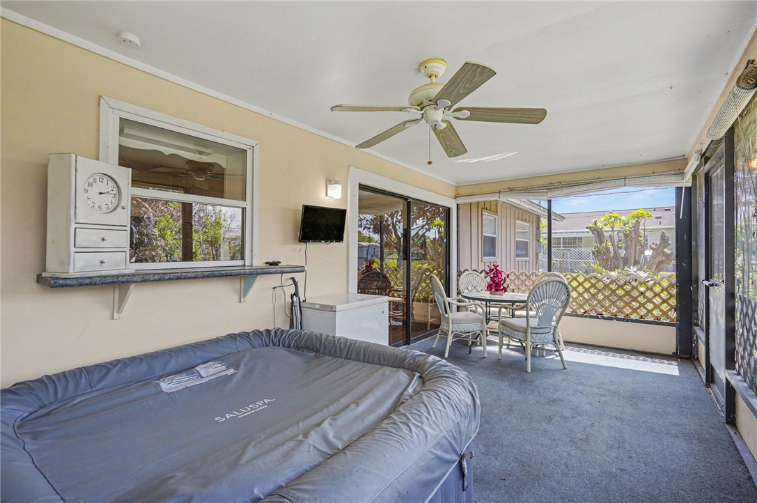 748 Cranbrook Avenue NE