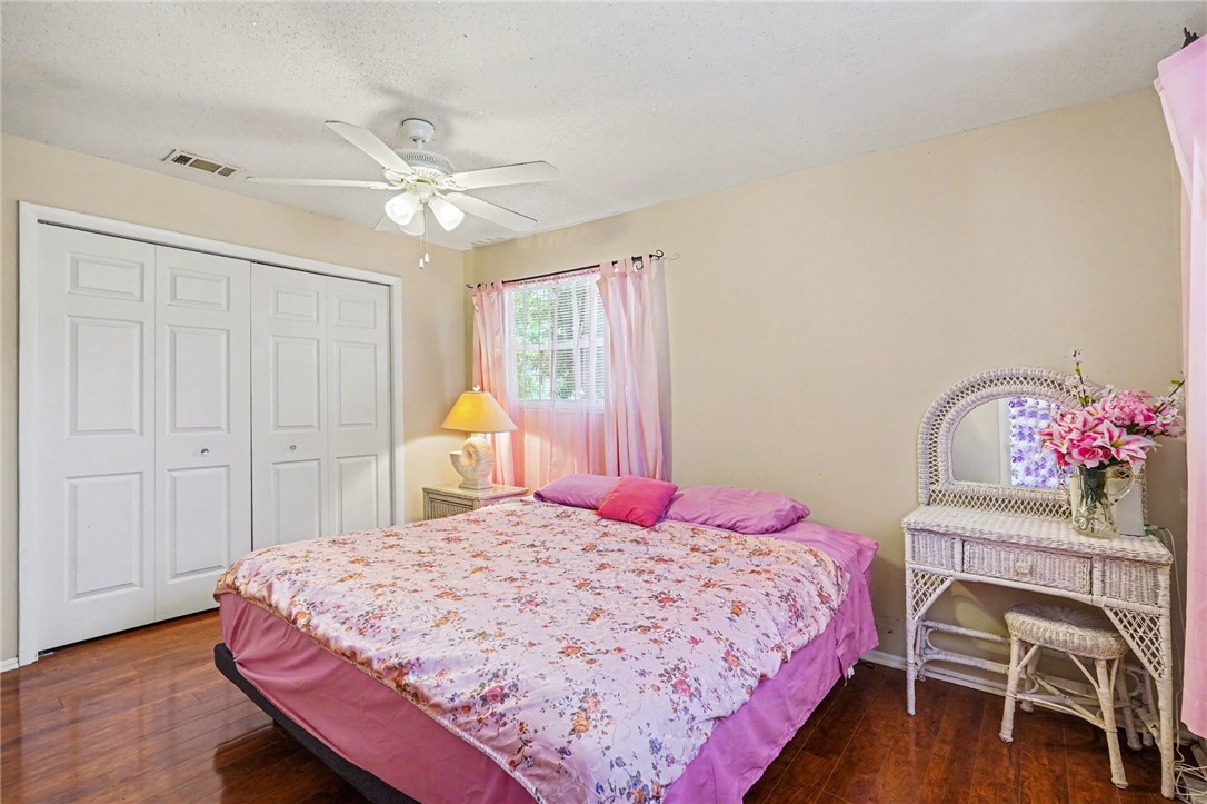 748 Cranbrook Avenue NE