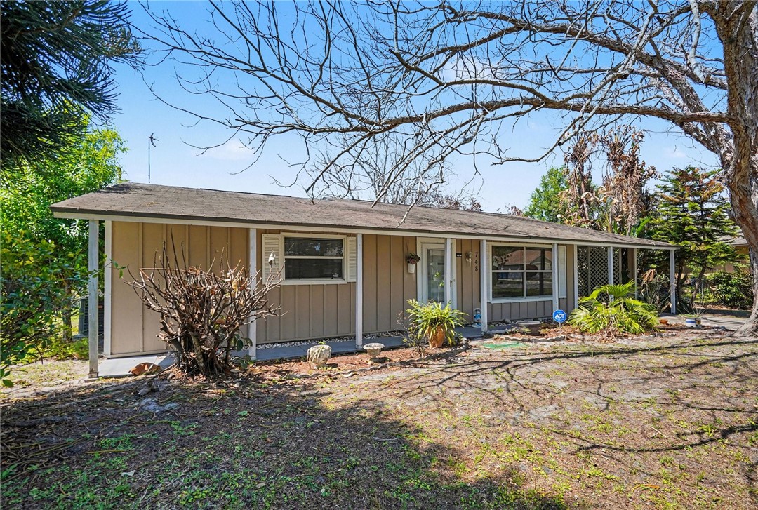 748 Cranbrook Avenue NE