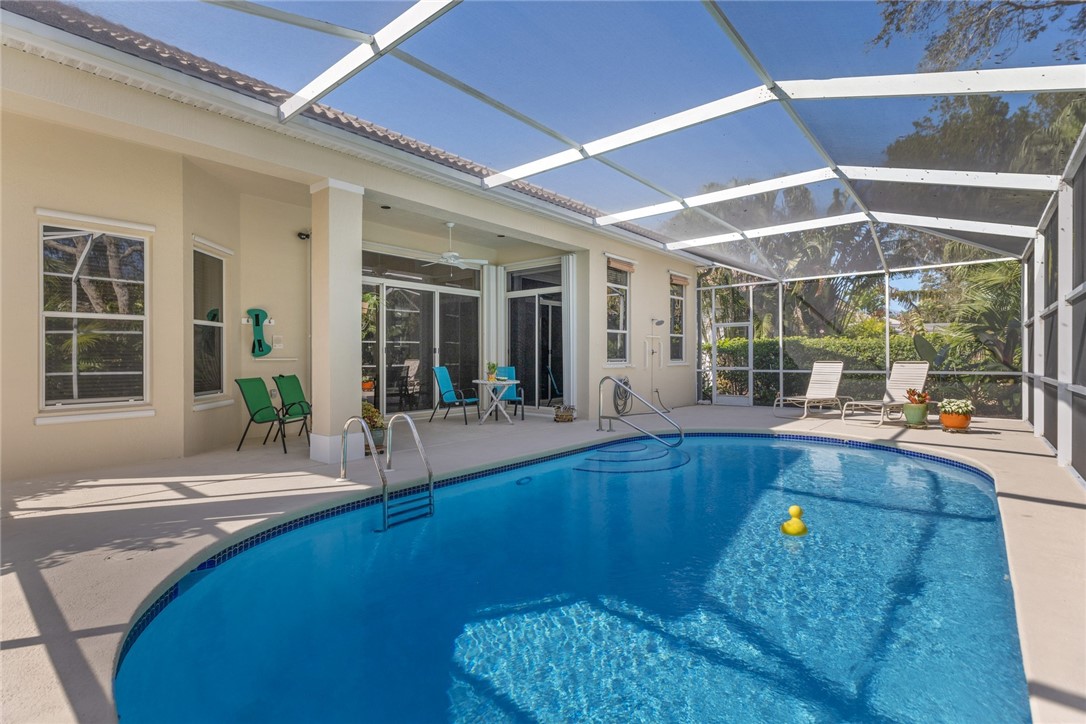 965 Island Club Square