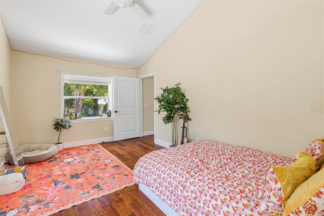 1720 E Rosewood Court