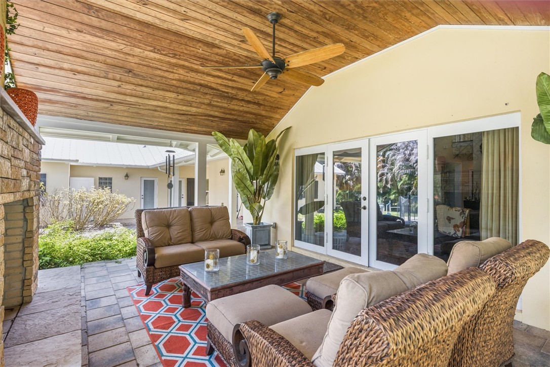 1720 E Rosewood Court