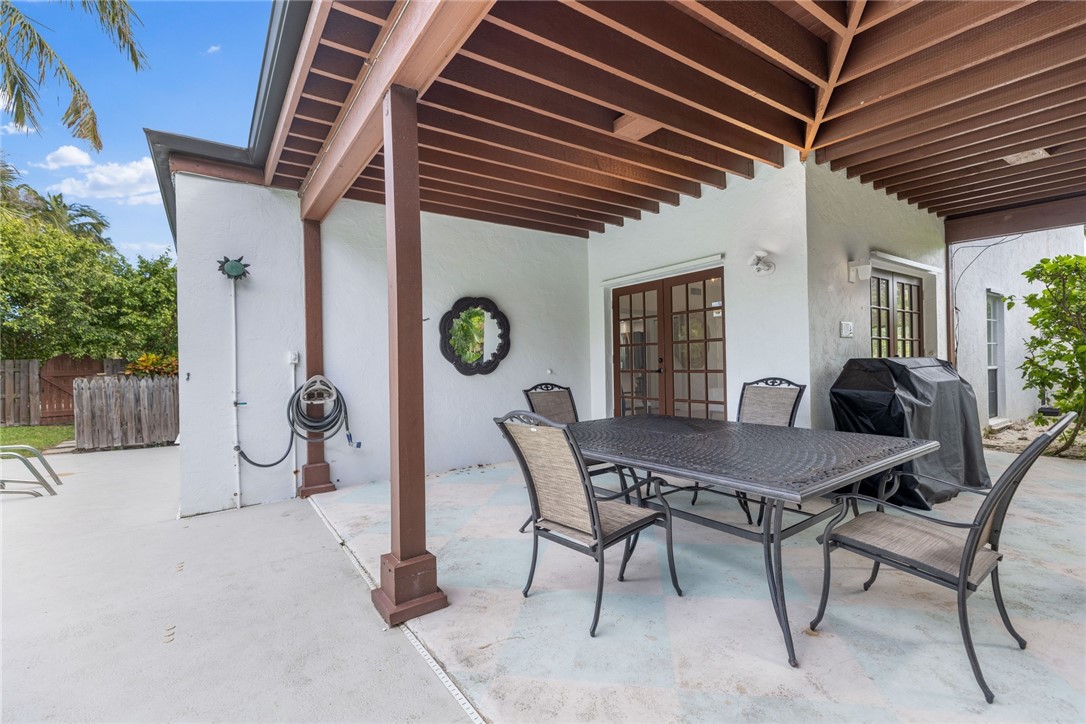 1005 Crescent Beach Road