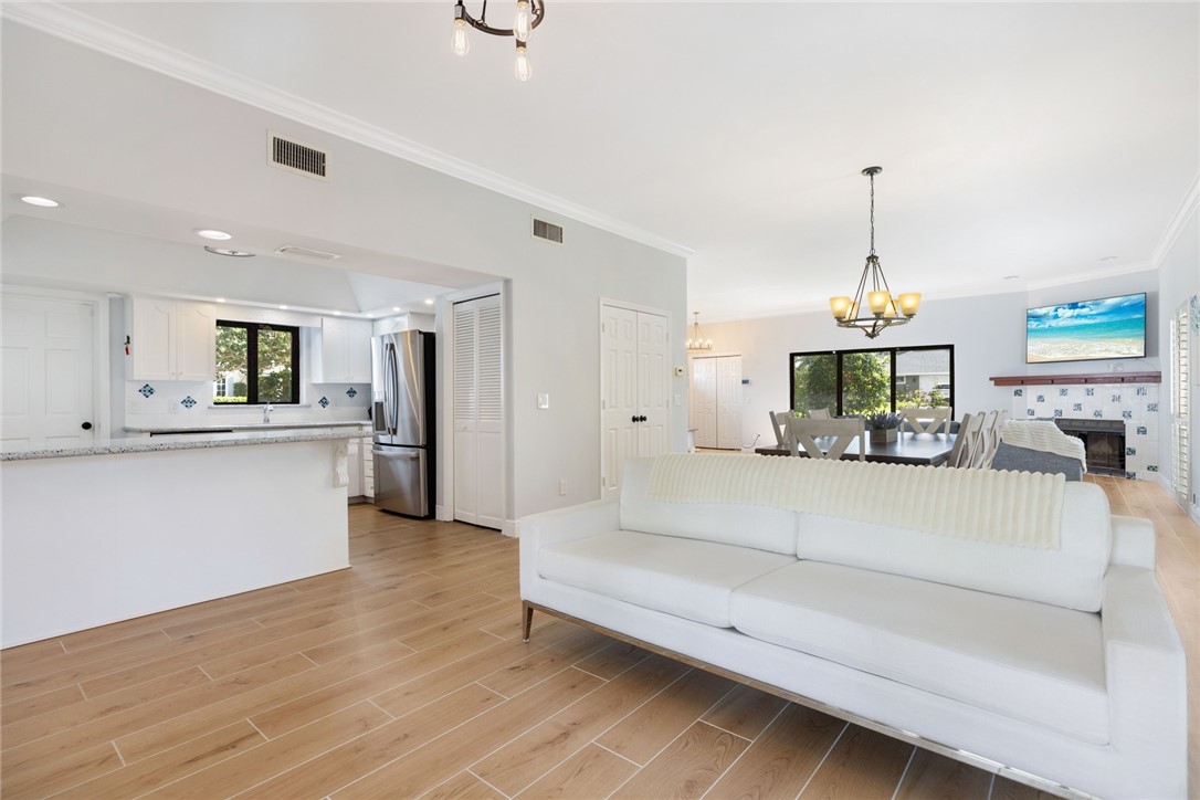 1005 Crescent Beach Road