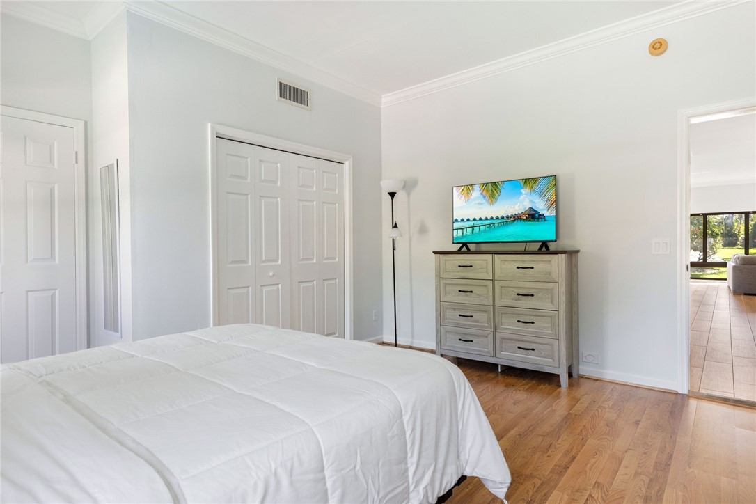 1005 Crescent Beach Road