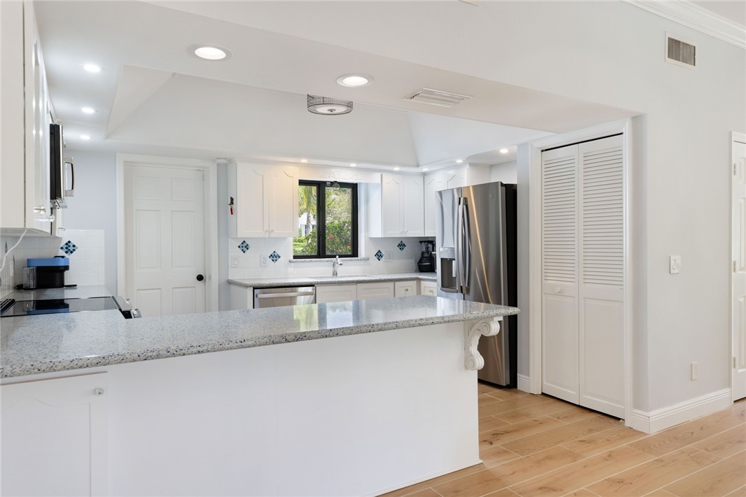 1005 Crescent Beach Road