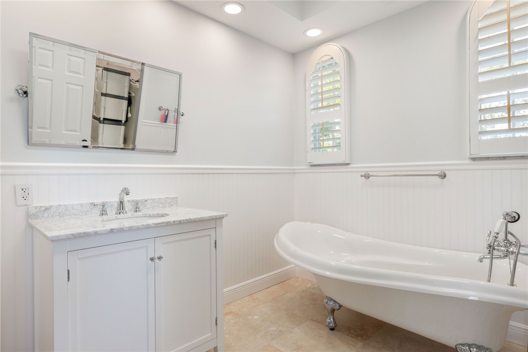 1005 Crescent Beach Road