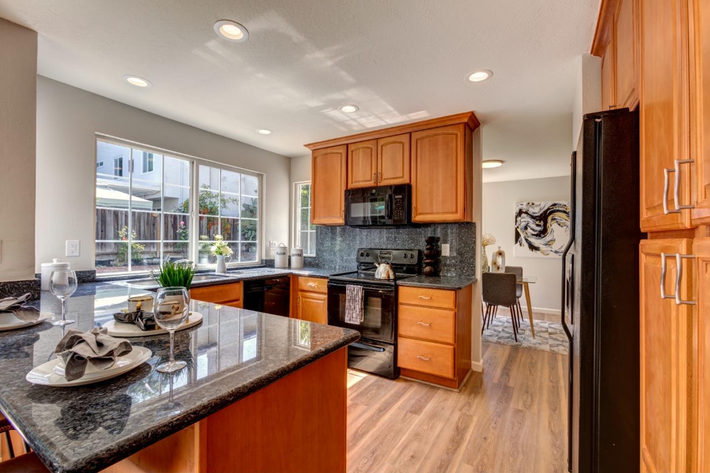 4943 Scarlett WAY