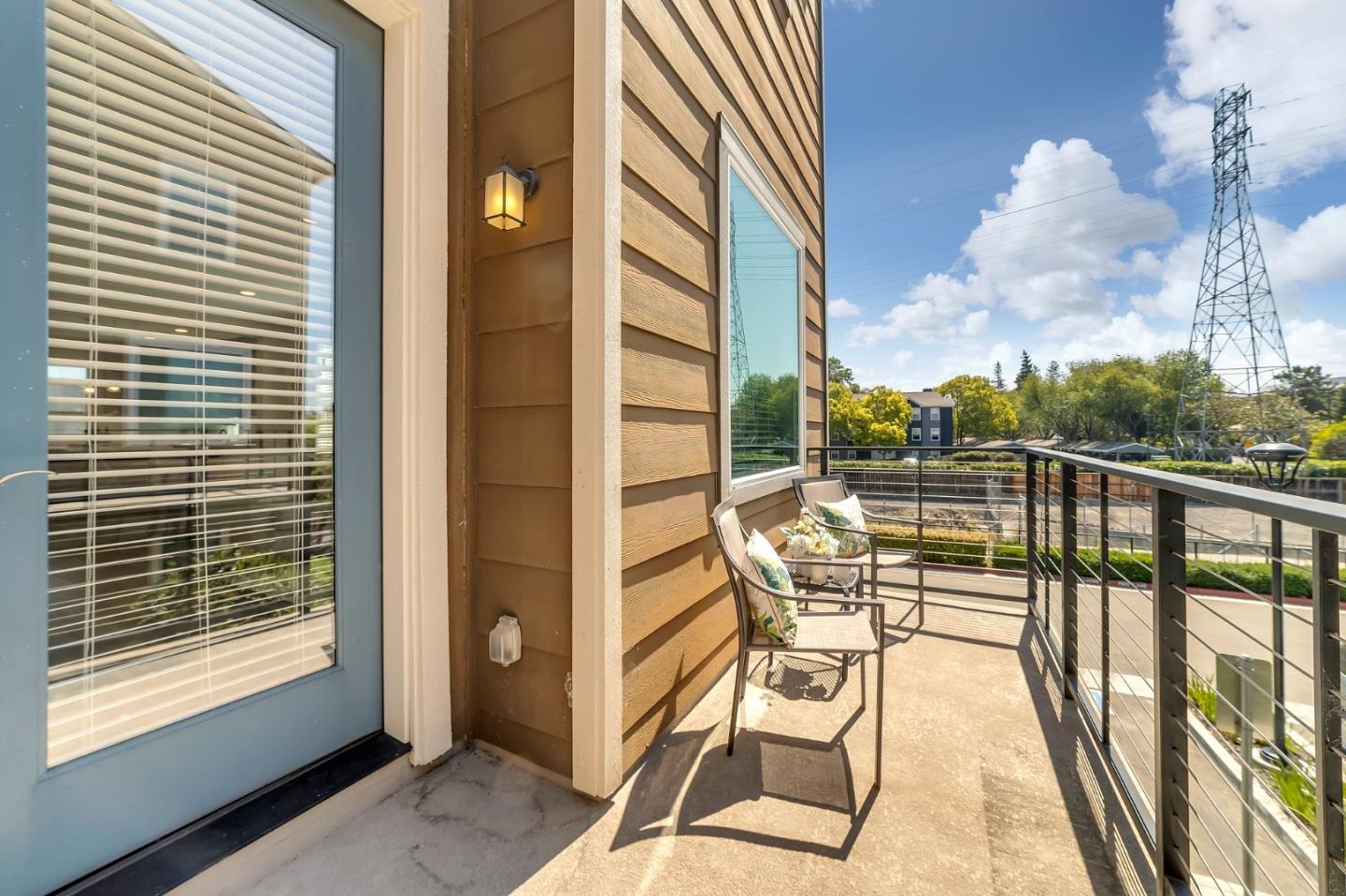 325 Charles Morris TER