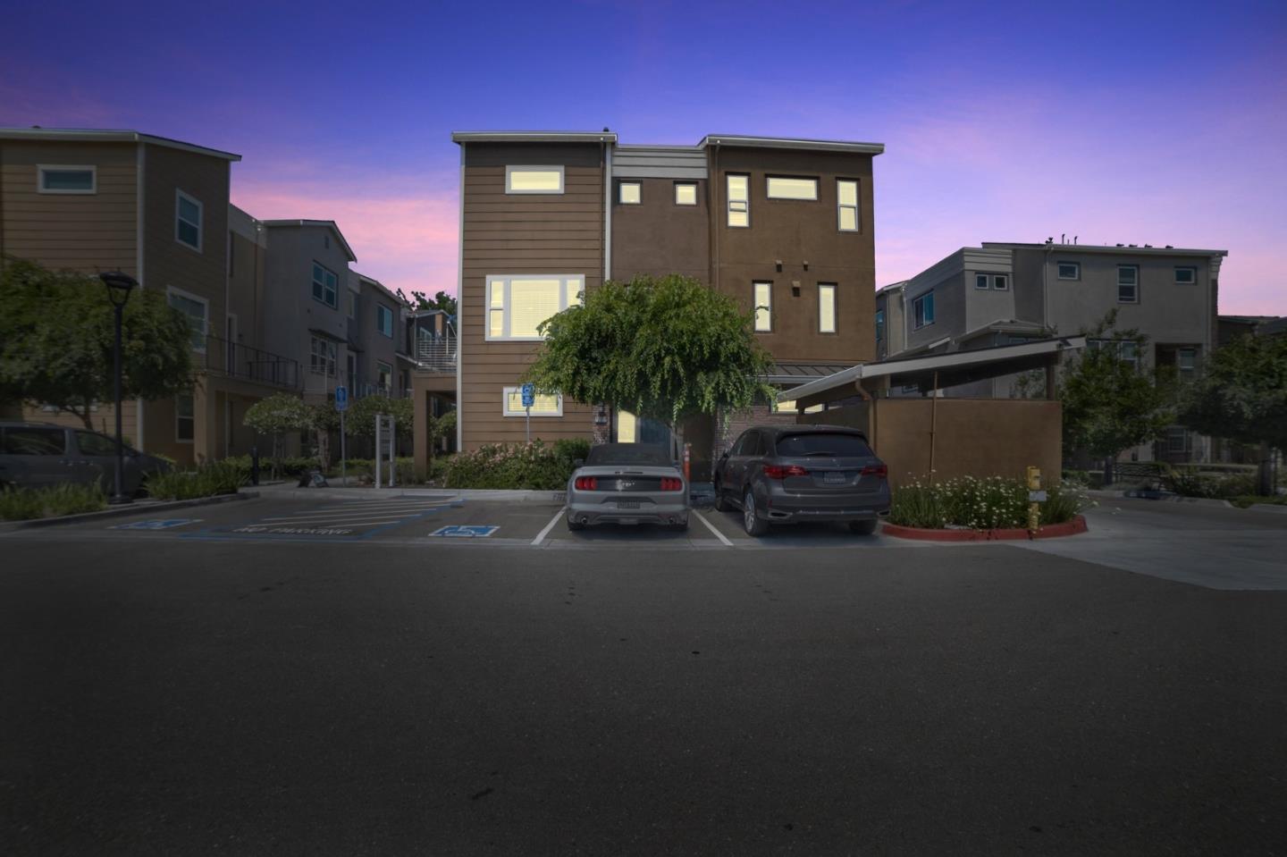 325 Charles Morris TER