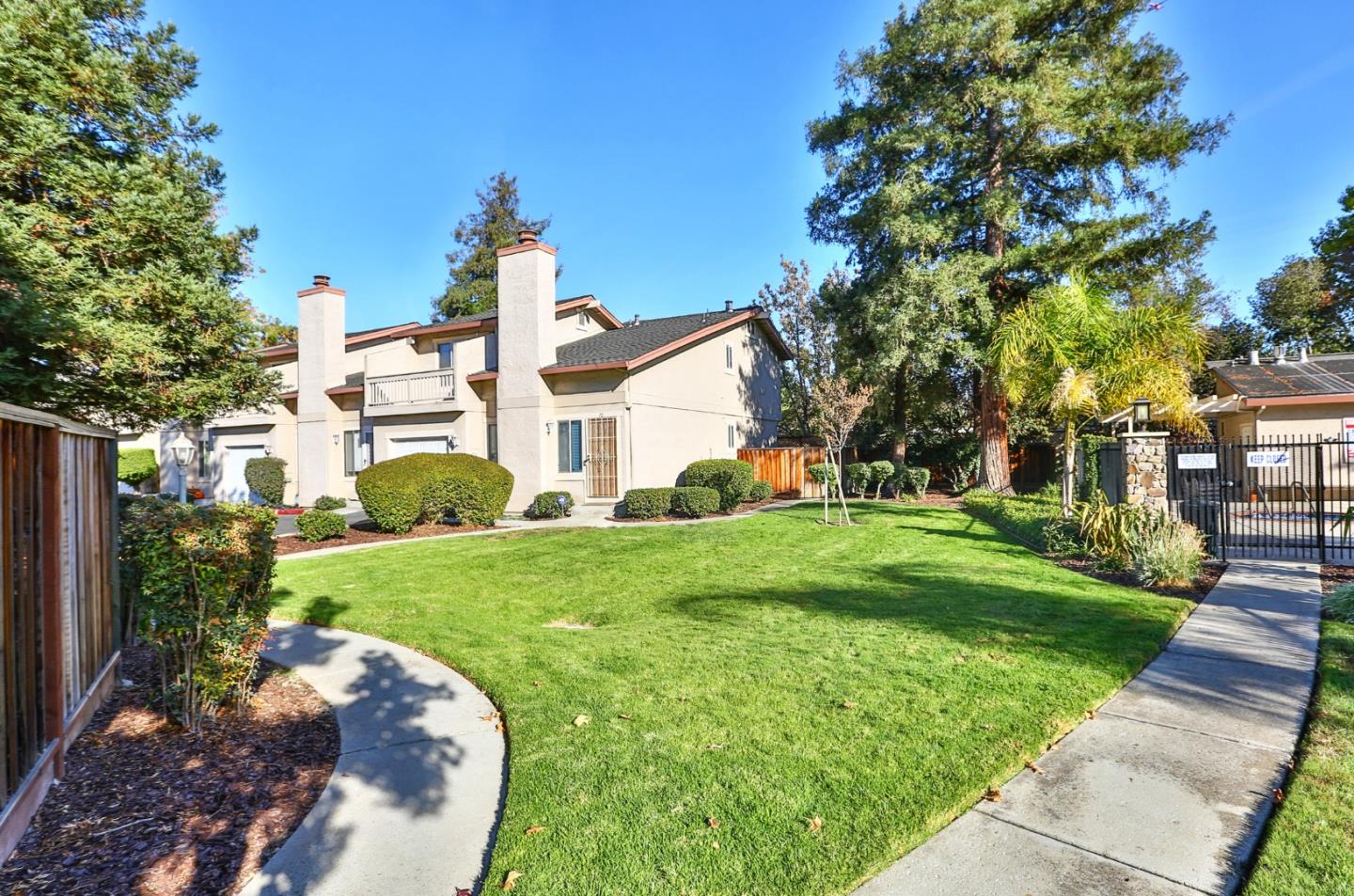 130 Baroni AVE 29