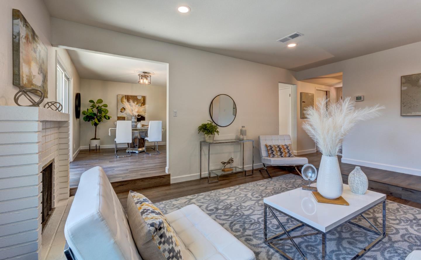 1115 Bellingham DR