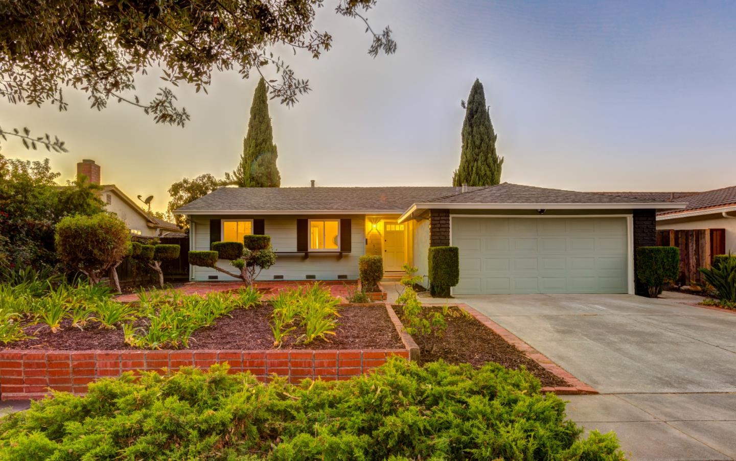 1115 Bellingham DR