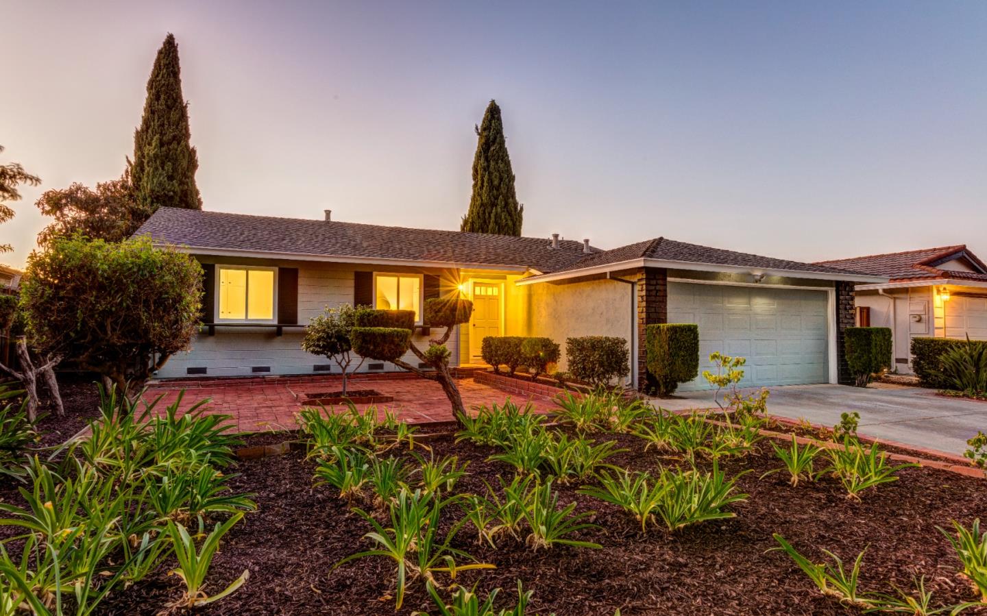 1115 Bellingham DR