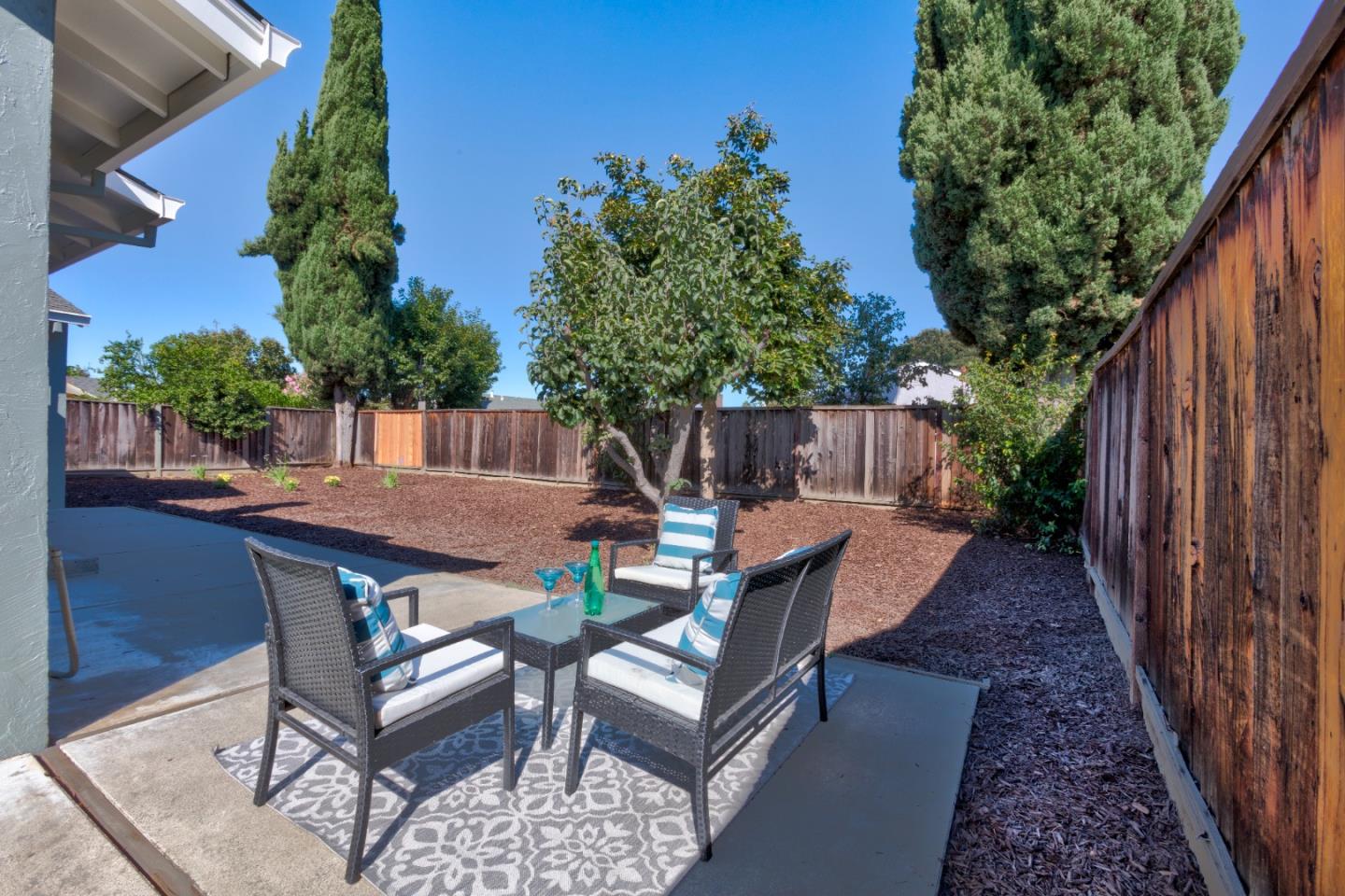 1115 Bellingham DR