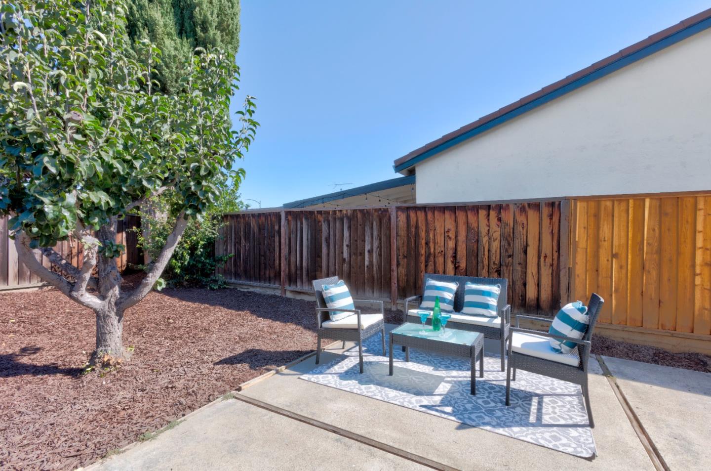 1115 Bellingham DR