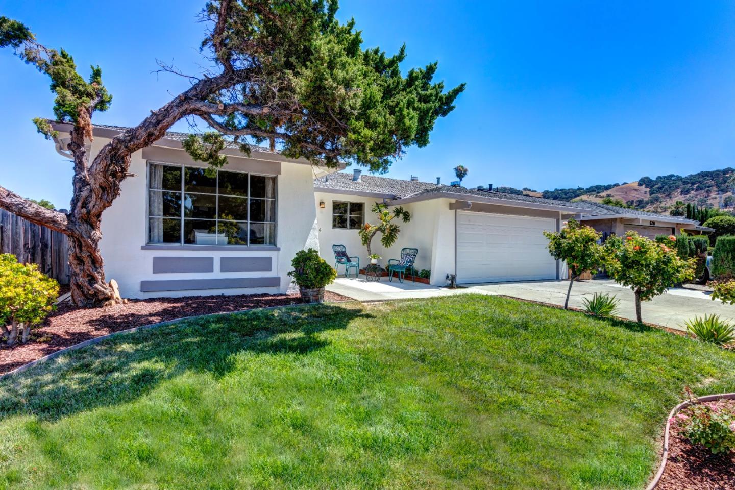 626 Cayuga Court