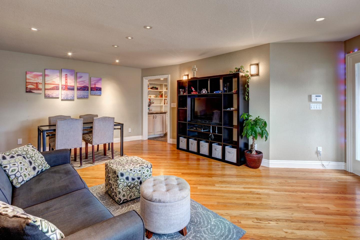 5781 Hillbright Circle